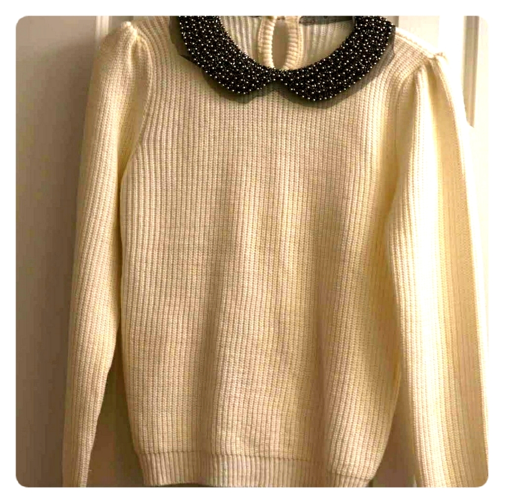 White puff sleeve collared sweater